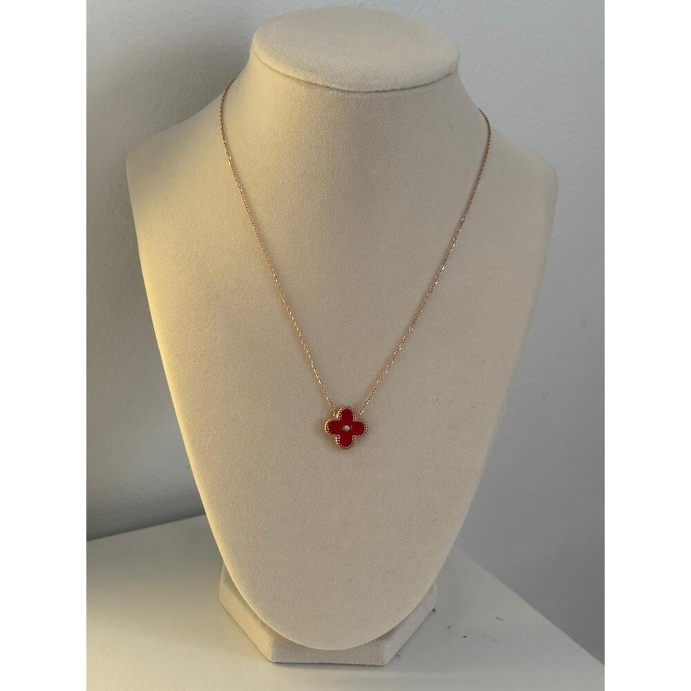 Red Clover Necklace Gold Stainless Steel Flower Pendant Minimalist Gift - Picture 4 of 5